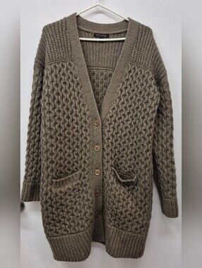🪻3/$25 Banana Republic Olive Green Italian Yarn Cable Knit Button Cardigan Med